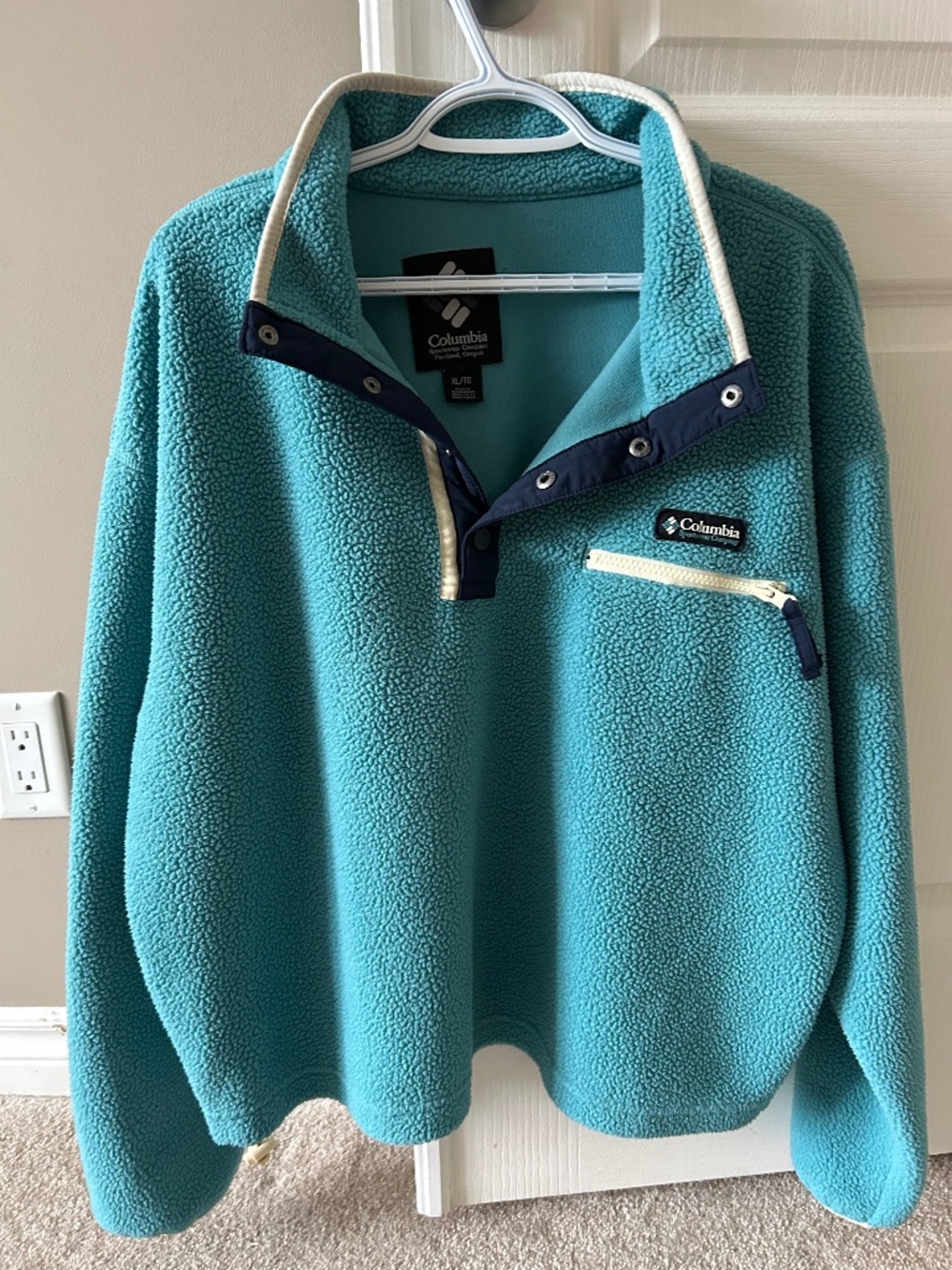 Ladies Columbia fleece size XL